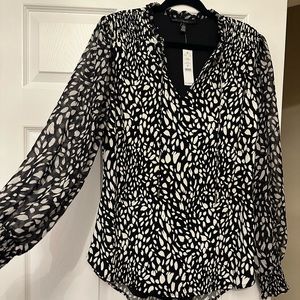 Woman’s blouse, NWT, Tunic, Black & White, Sheer Sleeves (not c-thru)
